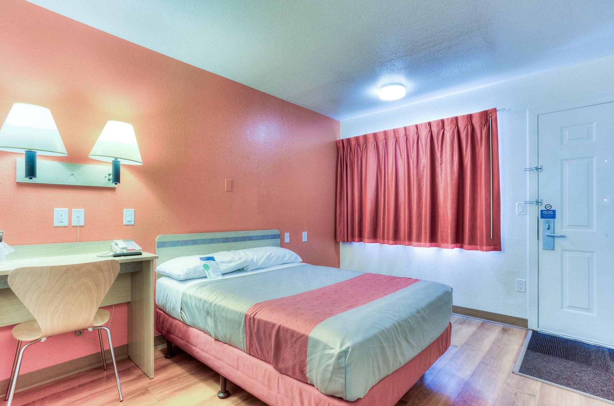 Motel 6-Tigard, Or - Portland South - Lake Oswego Екстер'єр фото