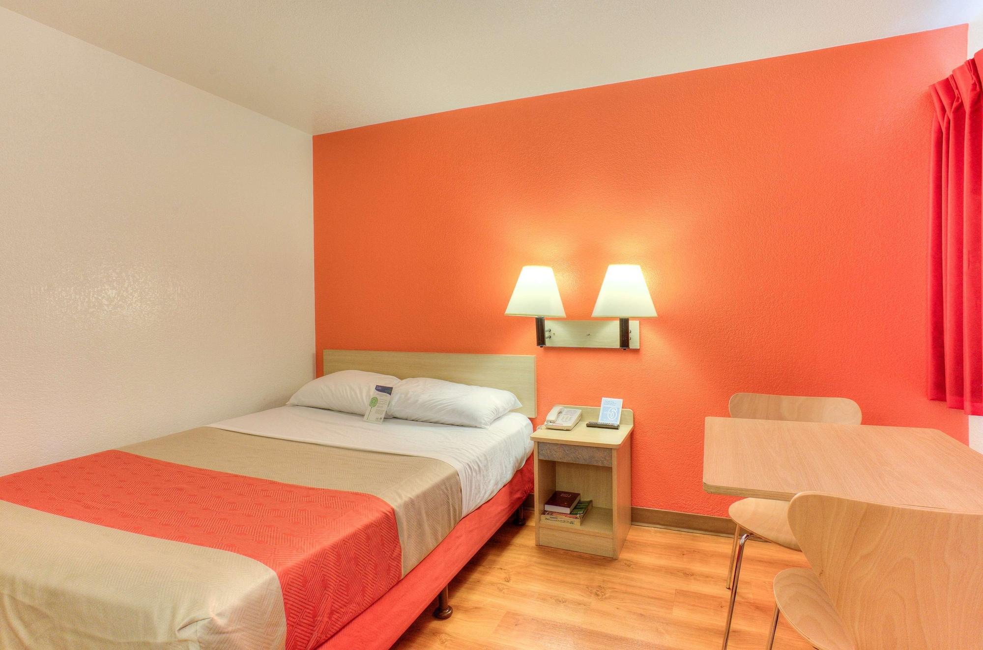 Motel 6-Tigard, Or - Portland South - Lake Oswego Екстер'єр фото