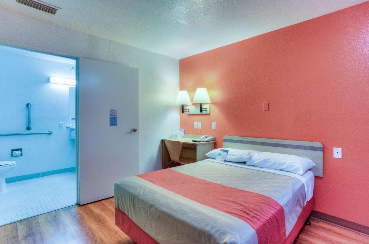 Motel 6-Tigard, Or - Portland South - Lake Oswego Екстер'єр фото