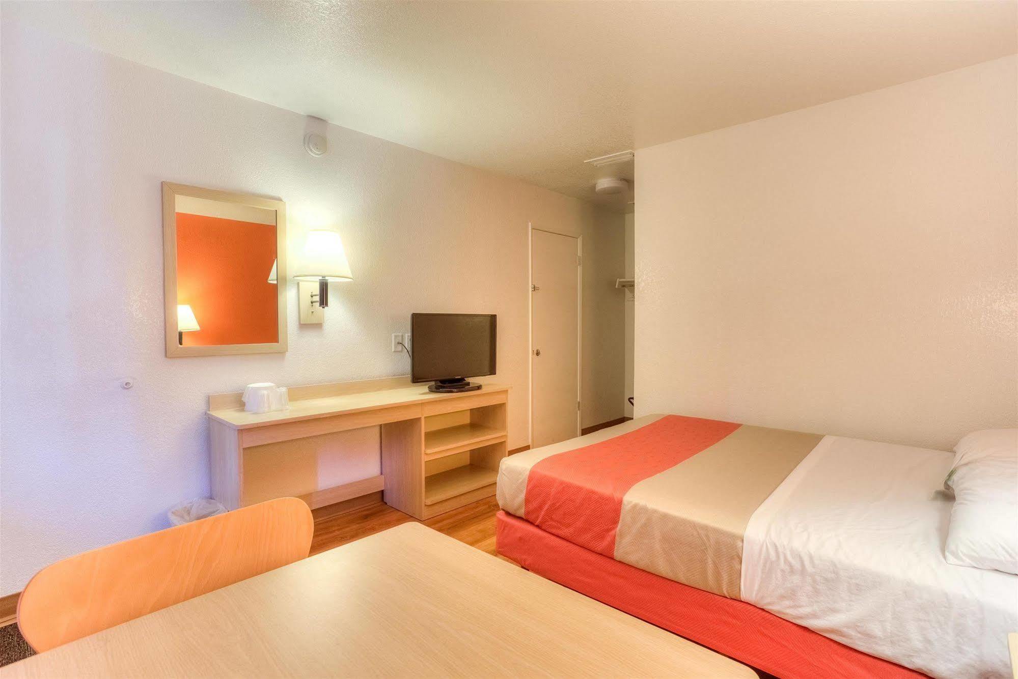 Motel 6-Tigard, Or - Portland South - Lake Oswego Екстер'єр фото